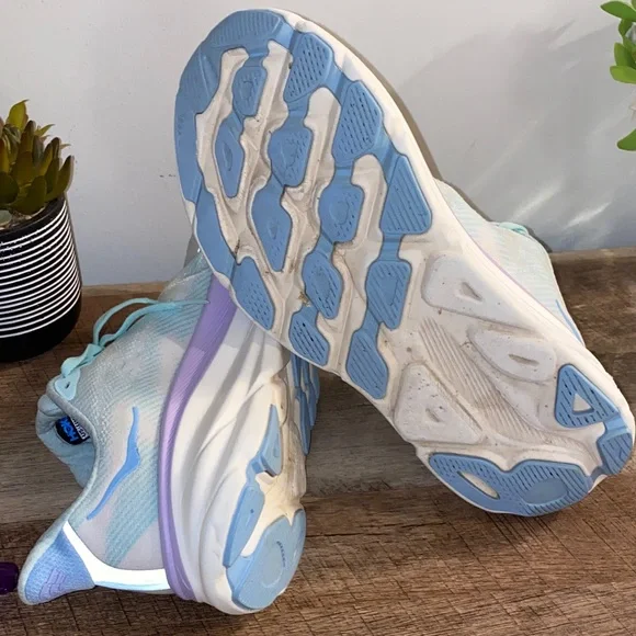 Hoka One One Clifton 9 Athletic Shoes Green Sunlit Ocean/Lilac Mist Size 10.5B - Picture 15 of 16